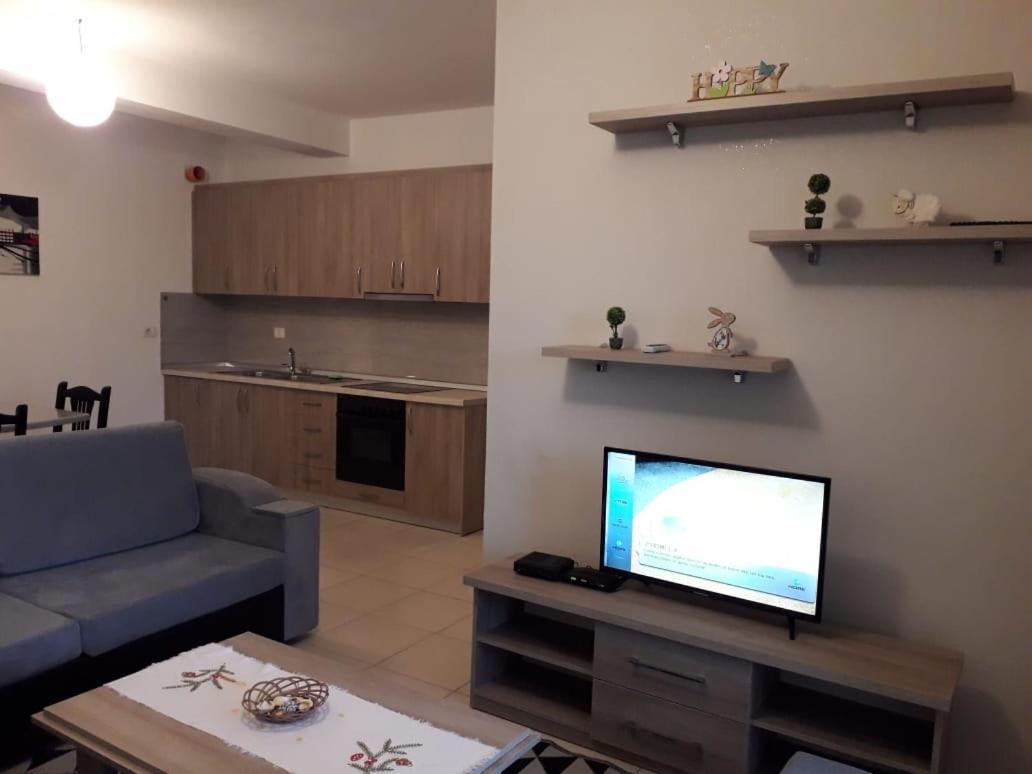 Nm - Apartment 1 Durres Exterior photo